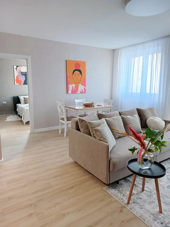 Просторная светлая евродвушка в центре