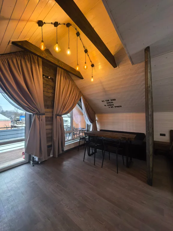 Квартира Улучшенный четырёхместный номер с балконом и с собственной кухней — аренда посуточно в Каменномостский