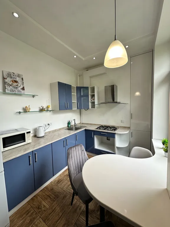 Стильная двухкомнатная квартира, вода круглосуточная