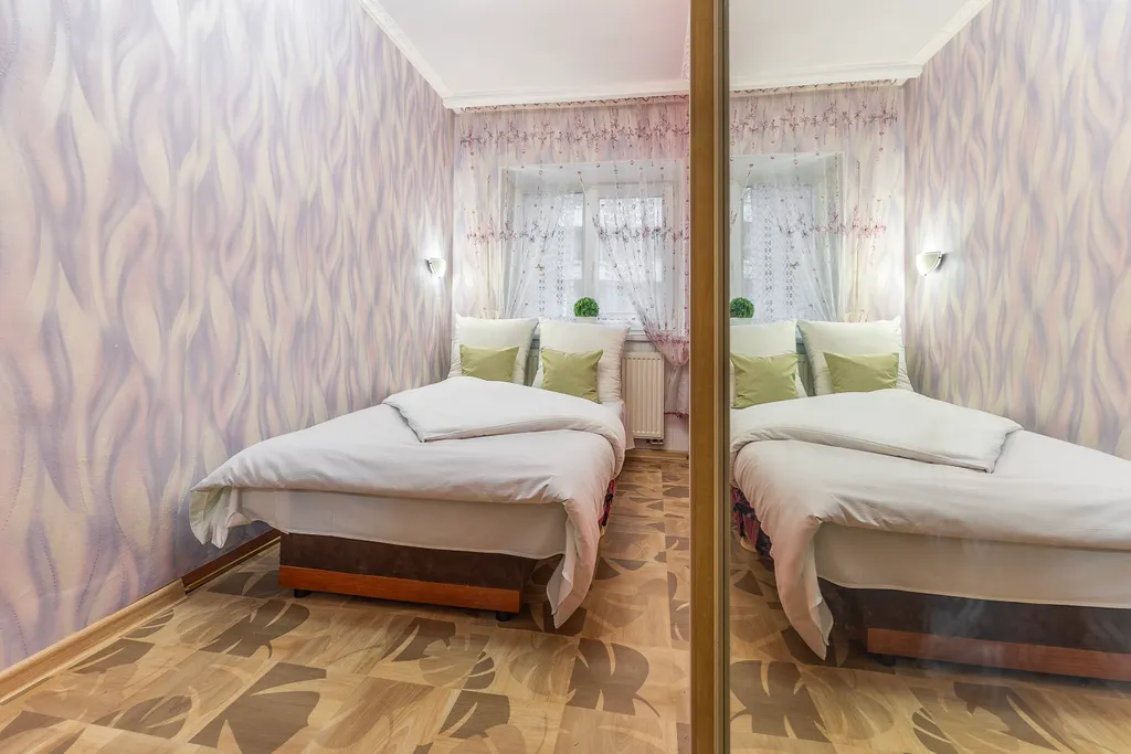 Квартира Двухкомнатная квартира на Пятой линии с изолированными комнатами — Калининград