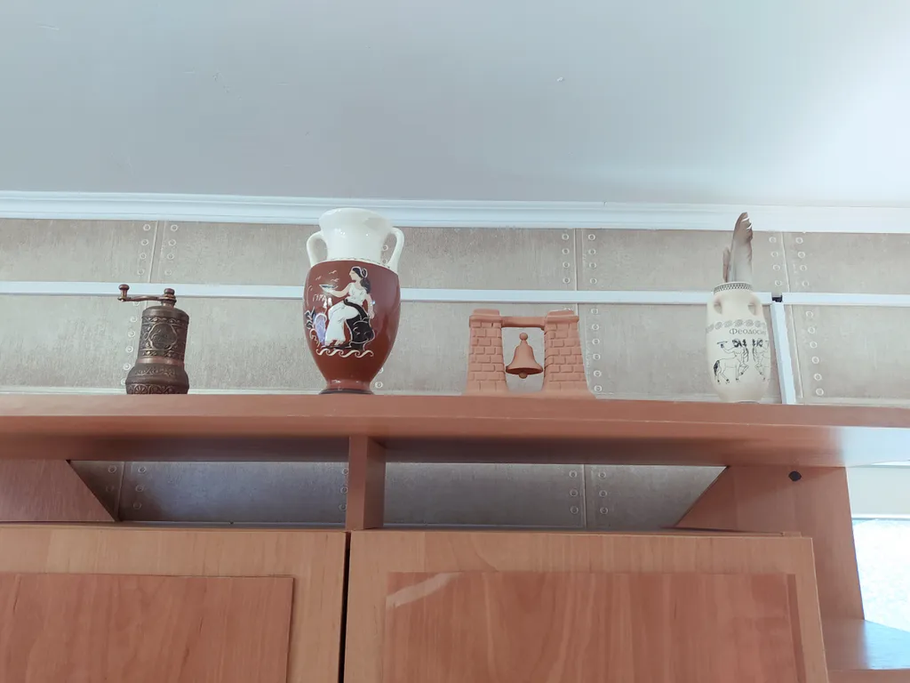 Двухэтажный трёхкомнатный дом Крым с кухней и двором под ключ