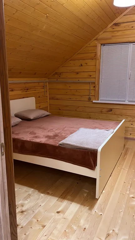 Деревянный коттедж на берегу Каспийского моря