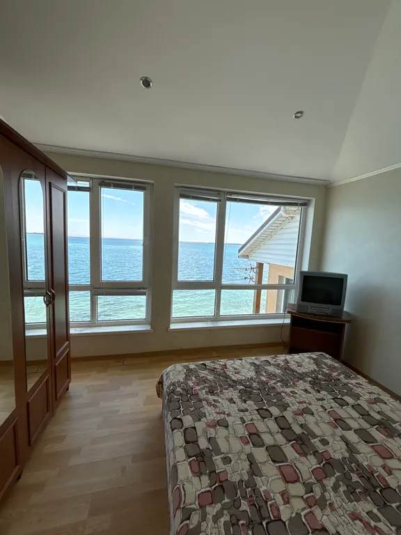 Коттедж 5-комнатный Дом — аренда посуточно в Мирный