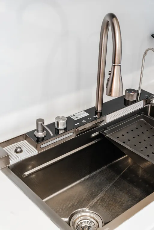 Центр города 2-х комн  квартира с дизайнерским интерьером Жк Альфараби