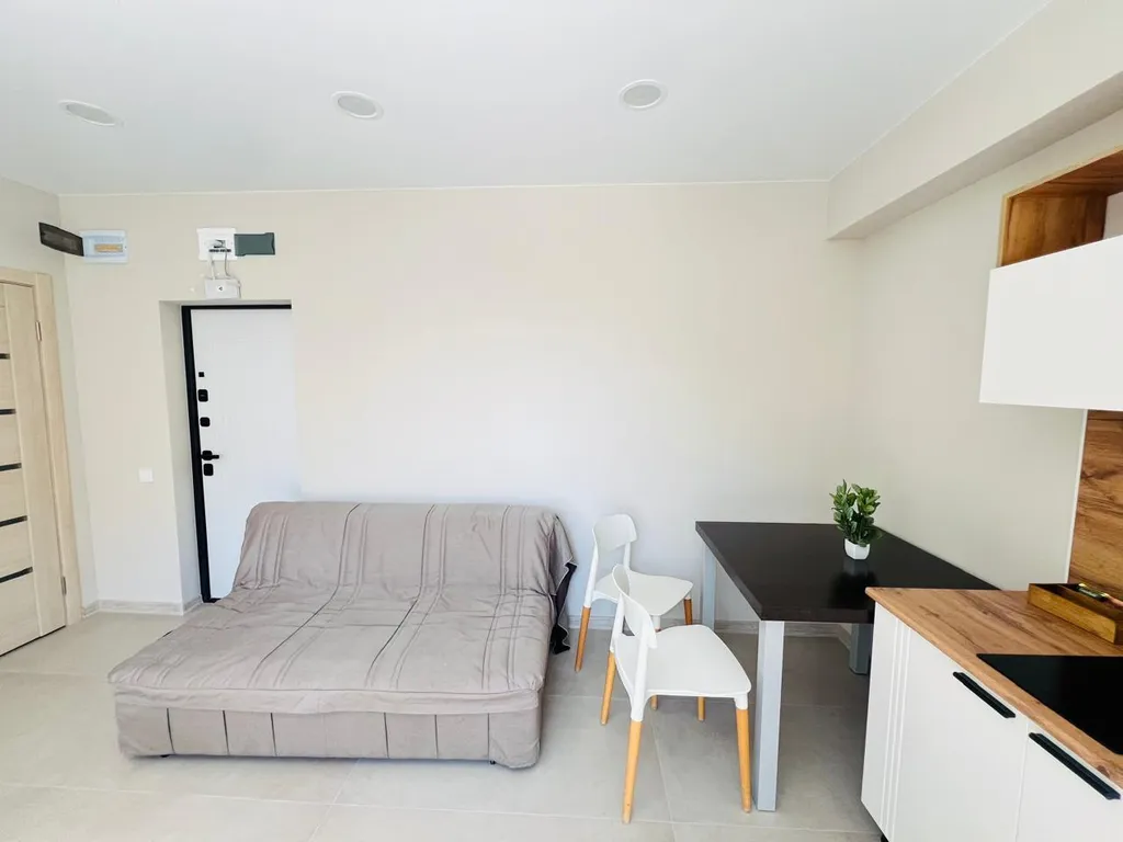 Квартира с бассейном на территории