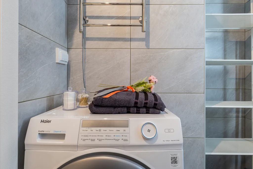 Студия Горизонты Нижнего Оранжево-изумрудный