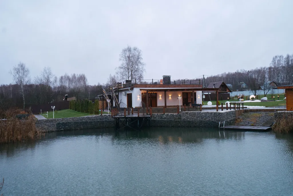 Дом в стиле лофт с камином