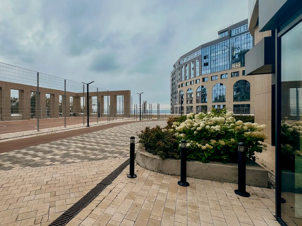 Студия-люкс с великолeпным видом нa гоpод и наберeжную