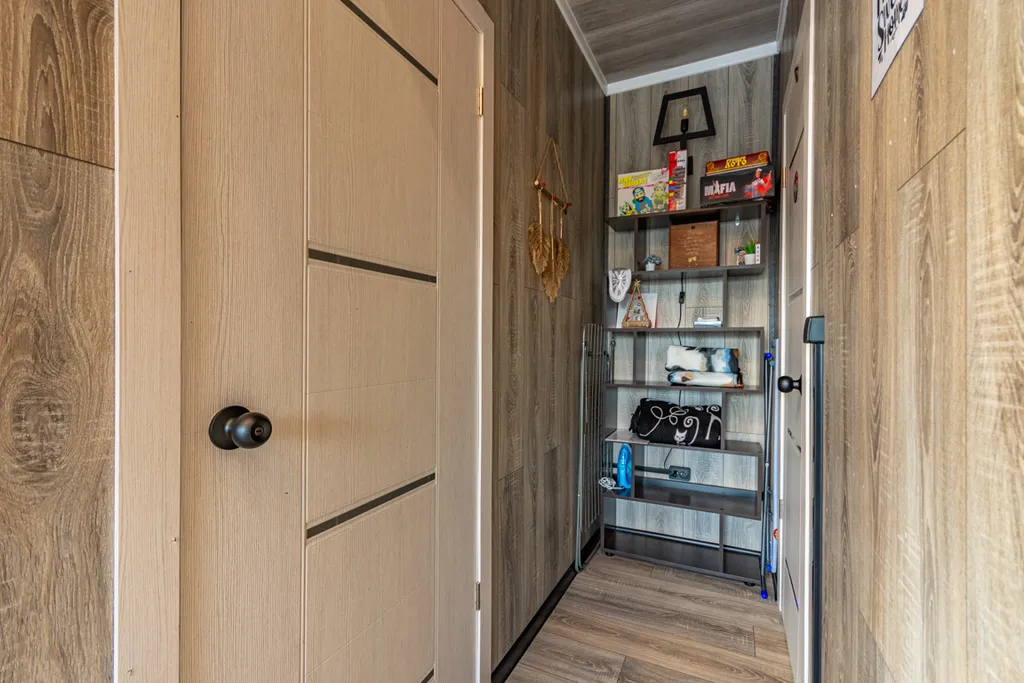 Дом с купелью и сауной, костровой зоной, мангалом и качелями