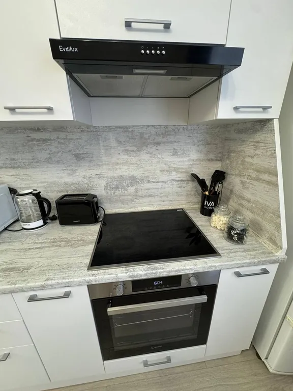 Шикарная студия с видом на бассейн