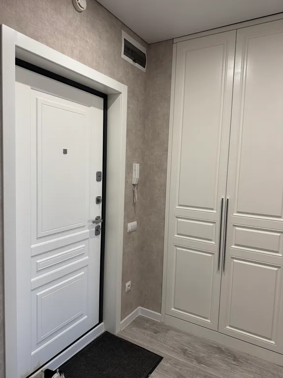 Трёшка с дизайнерским ремонтом в ЖК Гвардейский 2