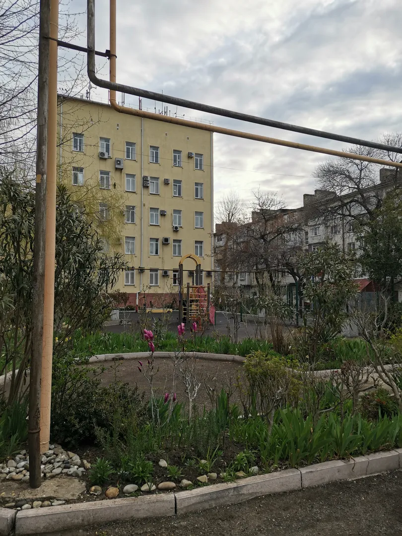 Двор
