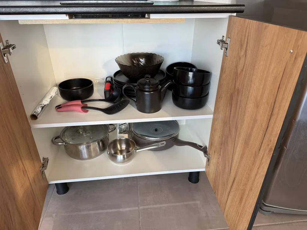 Новый дом в стиле барн Хаус на берегу реки