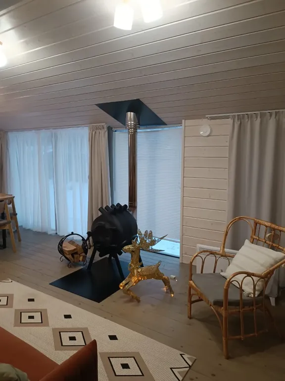 Коттедж Дом с панорамными окнами и печью для семейного отдыха, отдыха с детьми — Семеновское