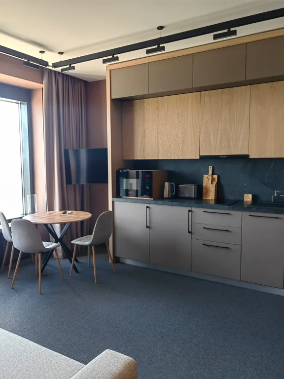 Двухкомнатный представительский люкс с шикарными видами на Парк Победы