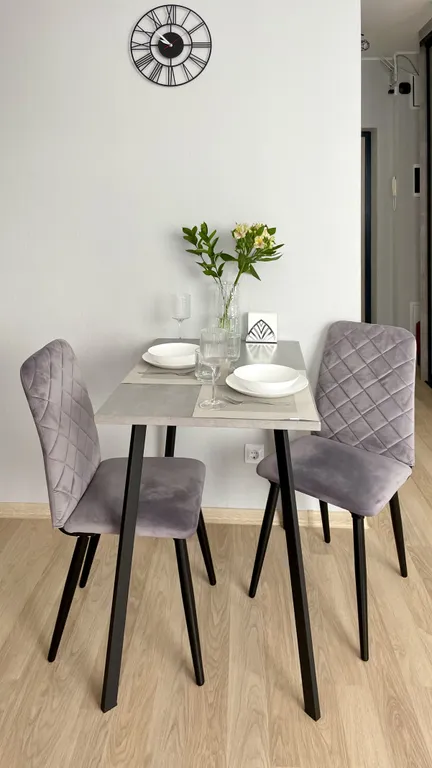 Не в отеле, а в квартире на Репина 77