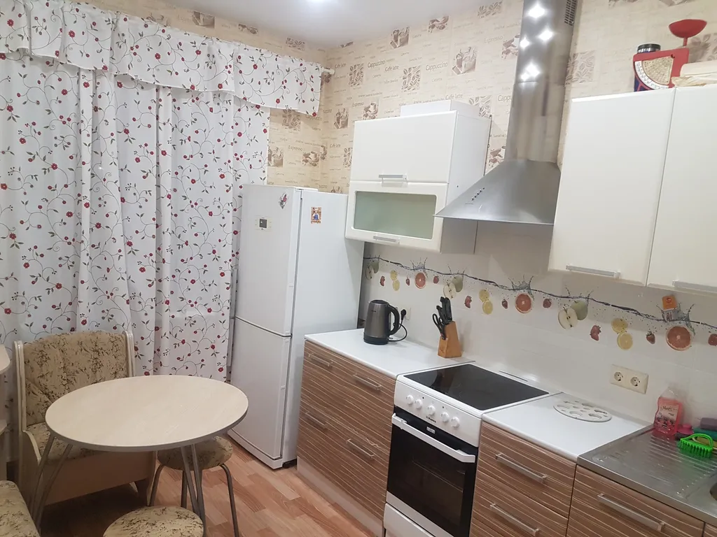 1-комнатная квартира у рынка — аренда посуточно в Апатиты