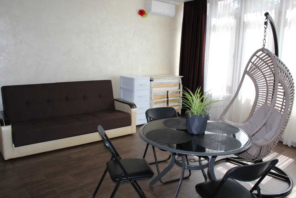 Апартамент в центре Гурзуфа с видом на горы