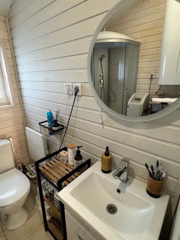 Уютный дом с верандой и чаном