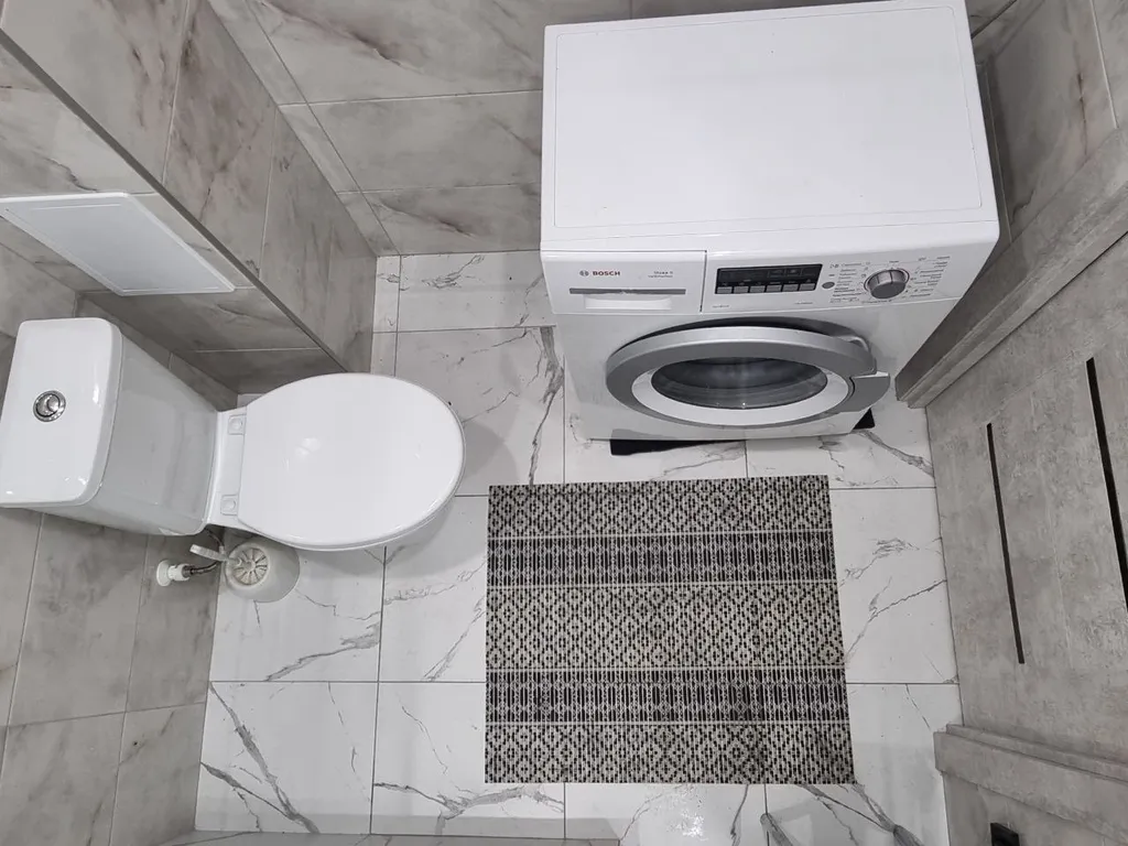 Трехкомнатная квартира вблизи Сквера Энтузиастов