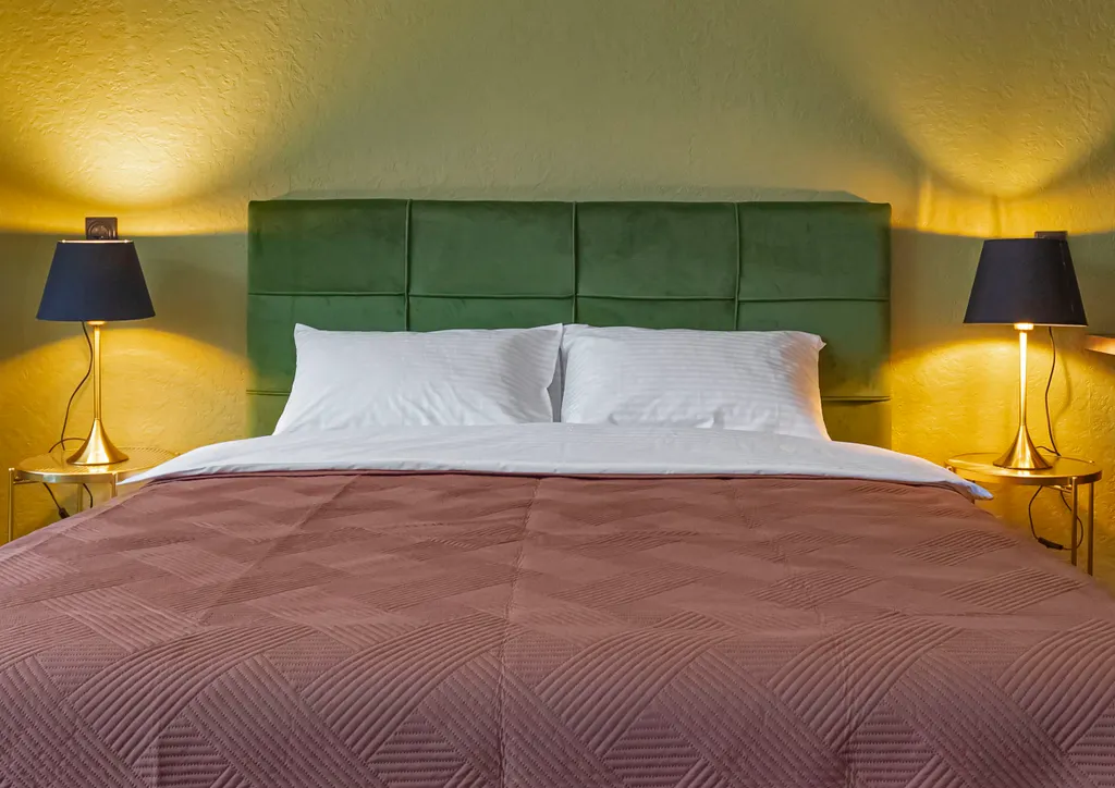 Стильная 1-комнатная квартира в центре с видом на море