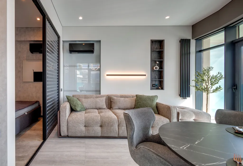 Видовые апартаменты с балконом