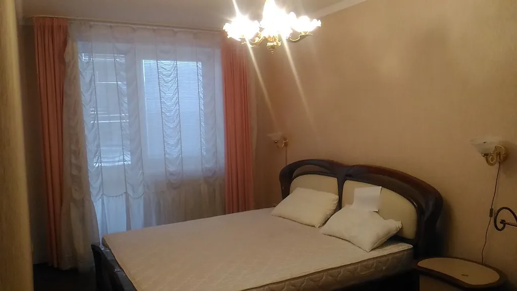 2-комнатная Квартира — аренда посуточно в Феодосия