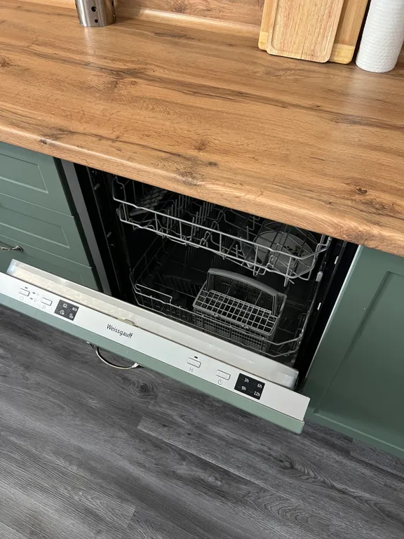 Квартира Квартира 2 к.кв. около парка Галицкого не берем оплату за уборку — Краснодар