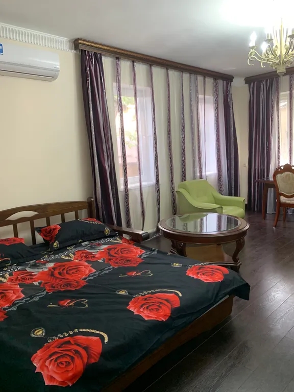 Коттедж Уютный дом в центре города с видом на море — Махачкала