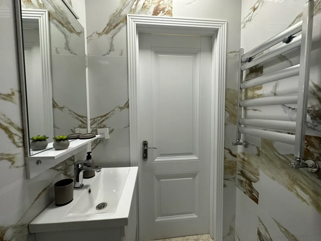 Aquamarine Residence Apartment