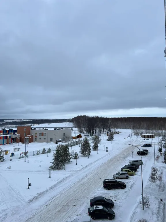 Уютная квартира с панорамными окнами в центре Иннополиса