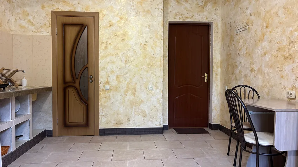 Солнечная студия с балконом