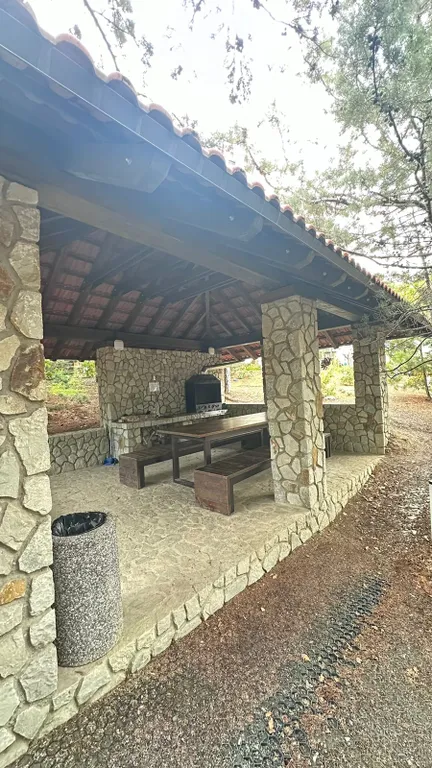 Апарт с видом на море и горы с подогреваемым бассейном и барбекю зоной