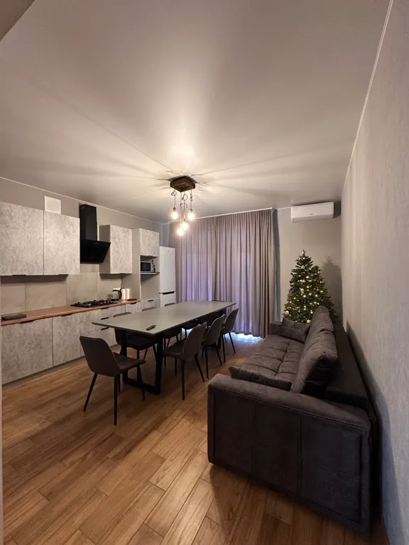 Коттедж Уютный домик на территории гостевого двора с бассейном — аренда посуточно в Мостовской