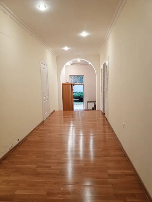 Отдельный большой дом в курортной зоне, с беседкой и мангалом.