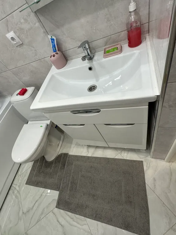 Уютная, новая квартира в центре города