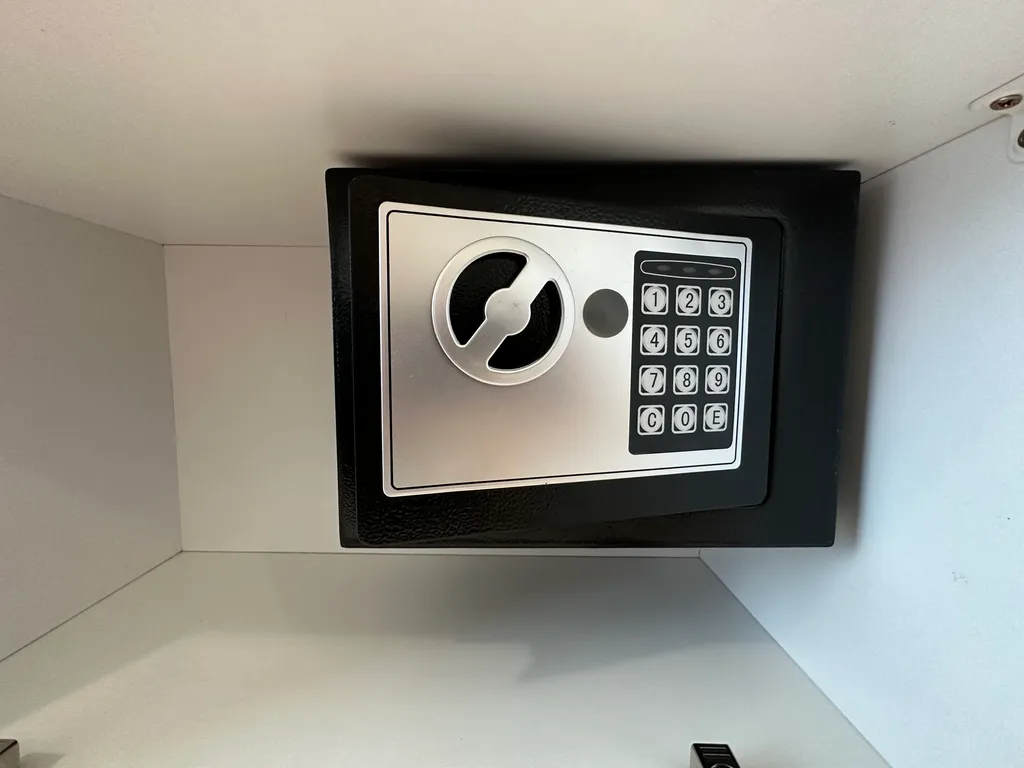 Уютная квартира с бассейном и панорамным видом на море горы и парк