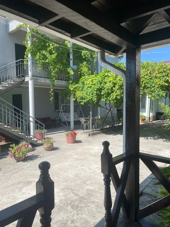 Коттедж Просторный дом у моря — аренда посуточно в Гудаута