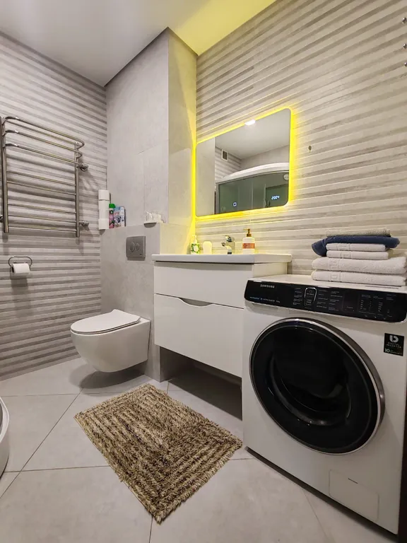 Евродвушка у метро Аэродромная с отдельной спальней