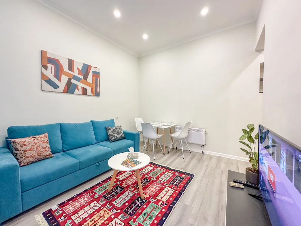 Квартира Современная студия в центре — аренда посуточно в Ереван