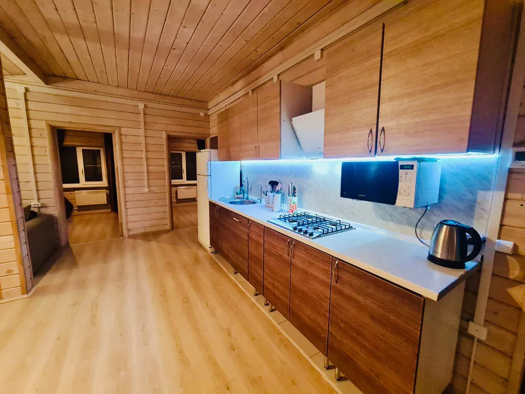 Дом стеклянный с видом на Ладожское озеро