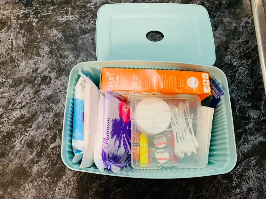 Студия с видом на поля и оранжевый закат