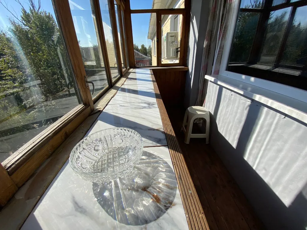 Шикарная однушка с отдельной комнатной в Зареченском районе