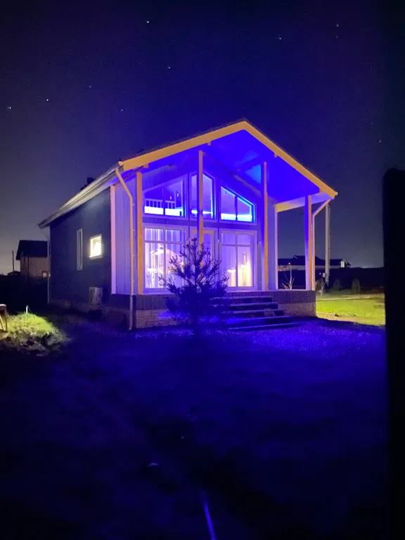 Солнечный дом с чил-зоной наверху