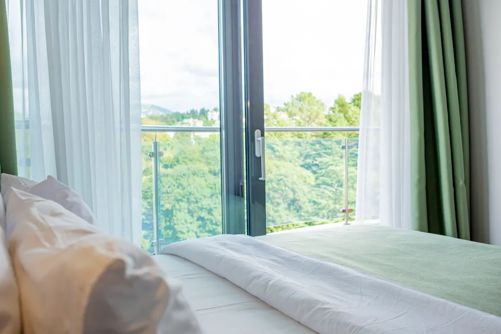 Видовой апартамент с видом на горы в апарт-отеле