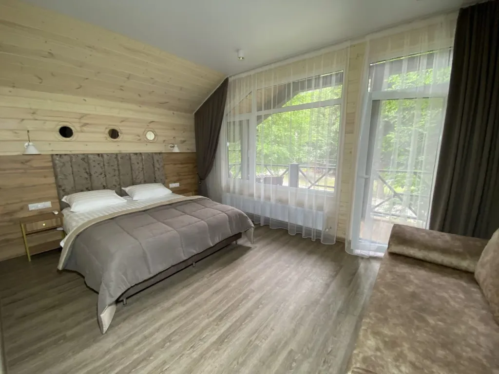 4-комнатная Квартира