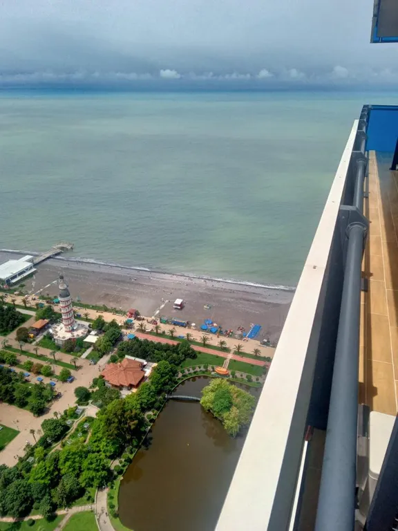 Студия на 1-й линии с видом на море в небоскребе орби сити на 2-3 гост