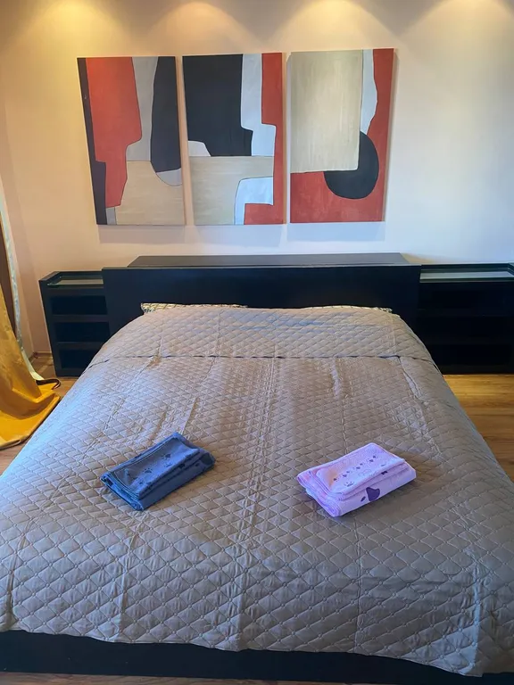 Уютная двушка рядом с центром и со станцией