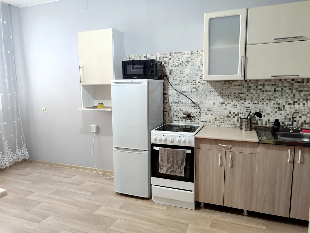 Квартира 1-комнатная у ТРЦ Планета Арена Север Ледовый