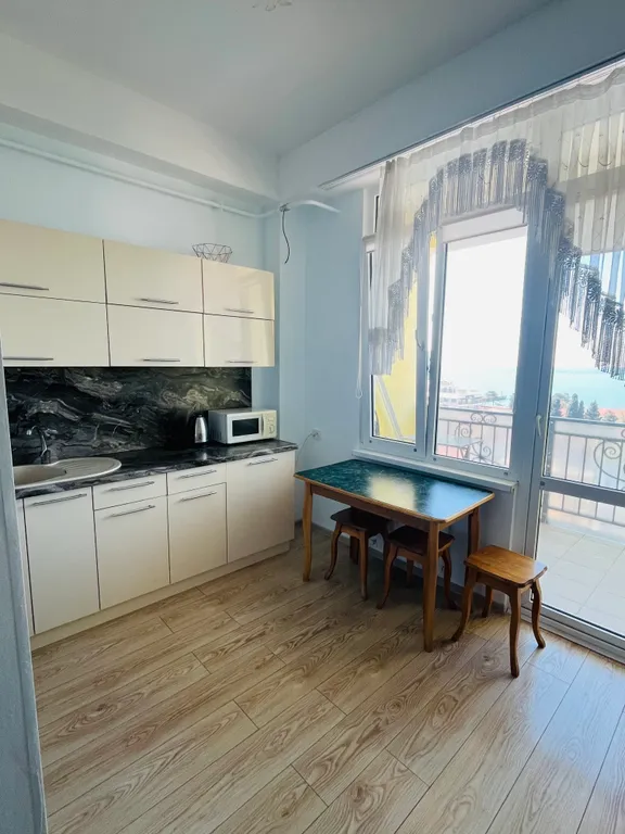 Уютная квартира с видом на море и горы